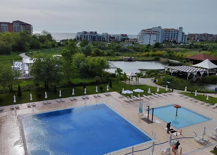 Aparthotel Sunrise *